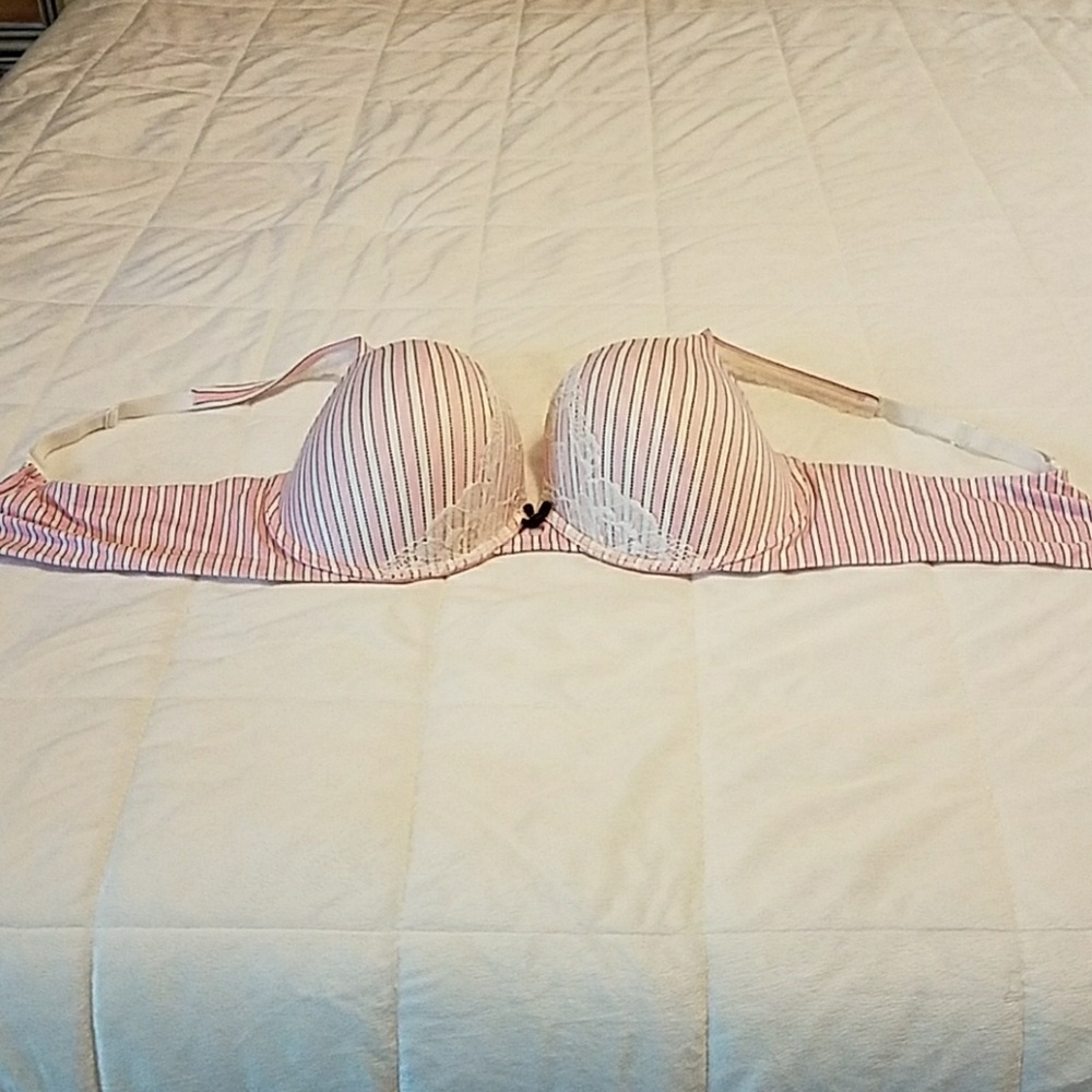 Victoria secret 38D padded perfect coverage bra